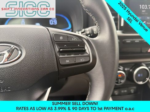 Used 2025 Hyundai Venue SEL FWD image 13