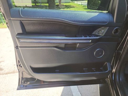 Used 2018 Ford Expedition XLT w/ Equipment Group 202A image 16