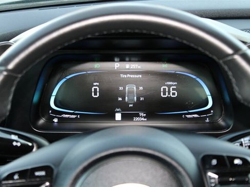 Used 2025 Hyundai Elantra Sport FWD image 21