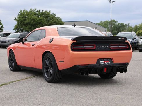 Used 2019 Dodge Challenger R/T Scat Pack w/ Shaker Package RWD image 11