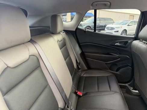 Used 2025 Chevrolet Trax ACTIV w/ Driver Confidence Package FWD image 33