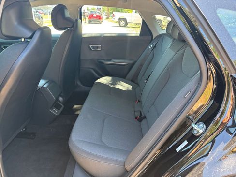 Used 2025 Kia K4 FWD image 28