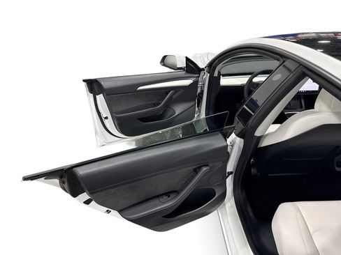 Certified 2021 Tesla Model 3 Long Range AWD/4WD image 10