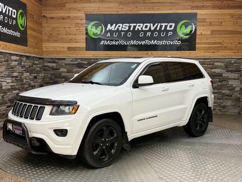 Used 2015 Jeep Grand Cherokee Altitude AWD/4WD image 3