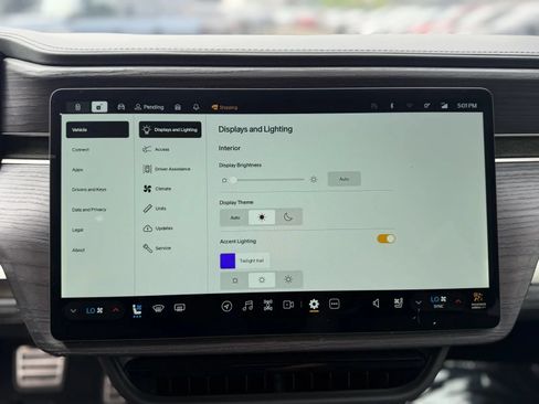 Used 2023 Rivian R1S Launch Edition Quad AWD/4WD image 32