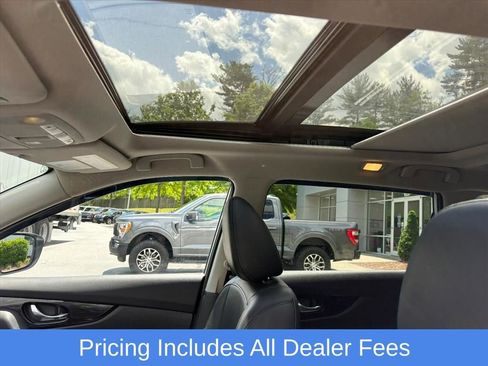 Used 2020 Nissan Rogue SL w/ Premium Package AWD/4WD image 14