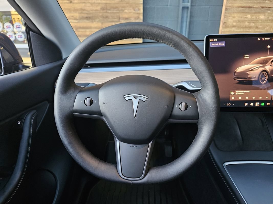Used 2022 Tesla Model Y Long Range AWD/4WD image 19