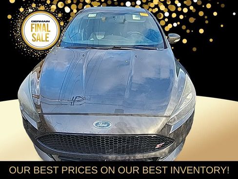 Used 2017 Ford Focus ST image 3