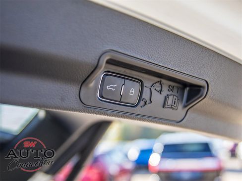 Used 2023 Ford Explorer XLT w/ Equipment Group 202A image 14