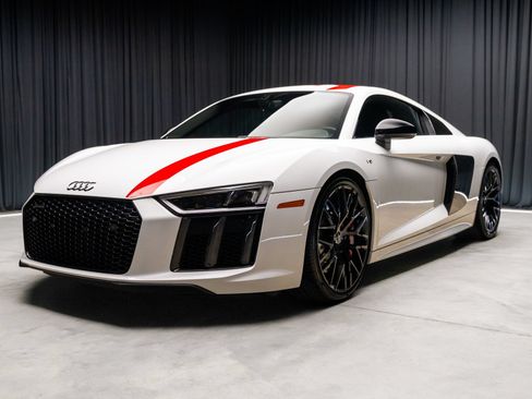 Used 2018 Audi R8 V10 w/ 20" Wheel Package RWD image 23