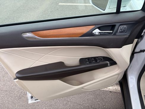 Used 2015 Lincoln MKC FWD w/ Equipment Group 102A Reserve image 36