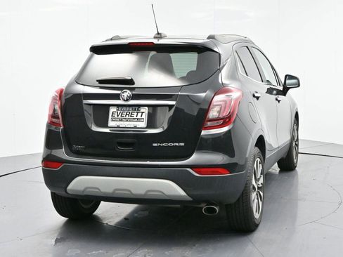 Used 2022 Buick Encore Preferred image 6