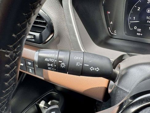 Used 2025 Honda Pilot Elite image 25