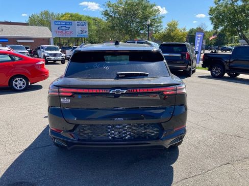 New 2025 Chevrolet Equinox EV RS w/ Convenience Package II FWD image 24