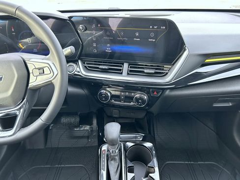 New 2026 Chevrolet Trax ACTIV w/ Sunroof Package FWD image 12