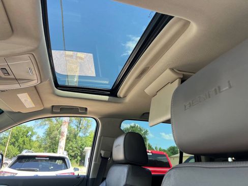 Used 2017 GMC Yukon Denali w/ Open Road Package AWD/4WD image 10