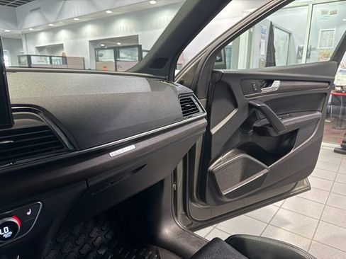 Used 2023 Audi Q5 2.0T Premium Plus w/ Premium Plus Package image 25