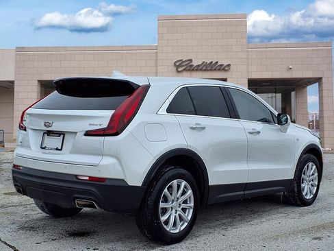 Used 2023 Cadillac XT4 Luxury w/ Cold Weather Package image 5