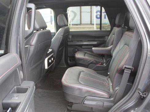 Used 2023 Ford Expedition Limited AWD/4WD image 19
