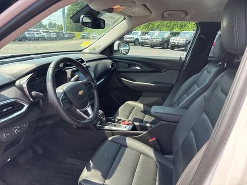 Used 2021 Chevrolet TrailBlazer LT w/ Premium Seating Package AWD/4WD image 11
