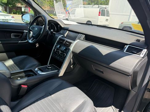Used 2017 Land Rover Discovery Sport HSE Luxury AWD/4WD image 30