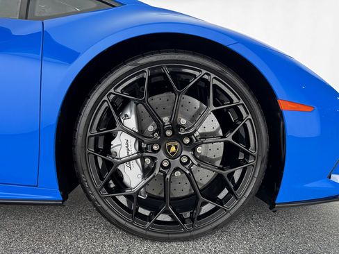 Used 2022 Lamborghini Huracan EVO image 33