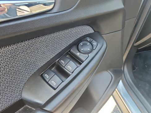 Used 2023 Chevrolet TrailBlazer LT w/ Convenience Package FWD image 12