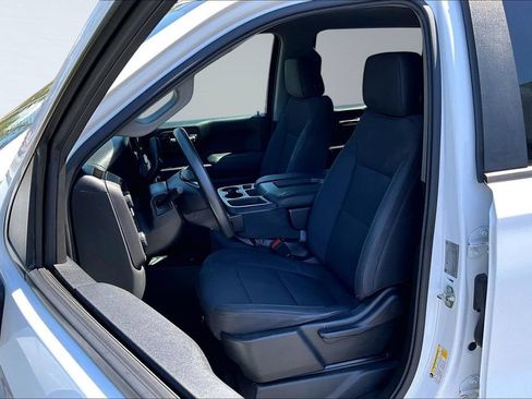 Used 2019 Chevrolet Silverado 1500 Custom Trail Boss AWD/4WD image 3