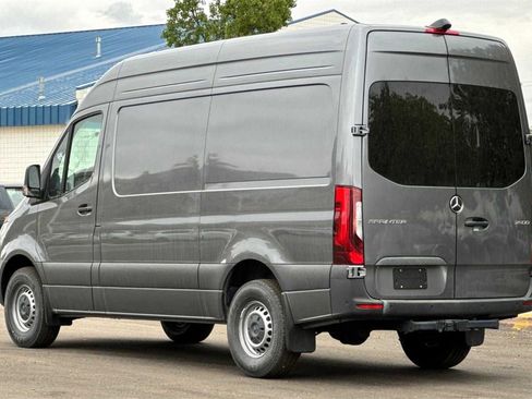 Used 2024 Mercedes-Benz Sprinter 144 Cargo image 3