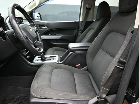 Used 2020 Chevrolet Colorado LT w/ Safety Package AWD/4WD image 13