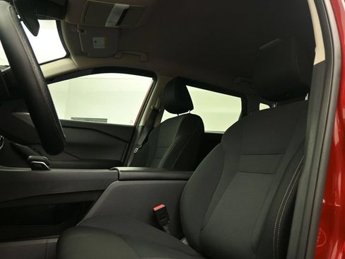 Used 2025 Nissan Rogue S FWD image 14