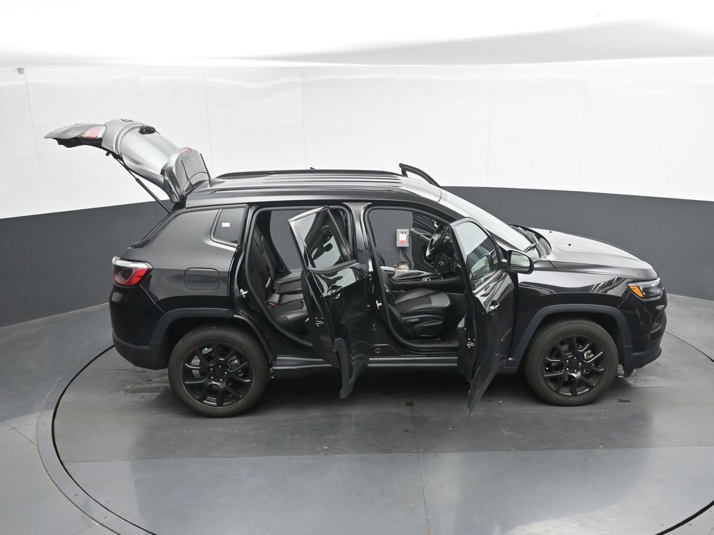 Used 2022 Jeep Compass Latitude w/ Convenience Group AWD/4WD image 48