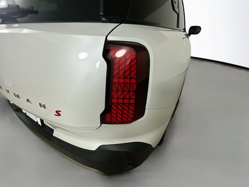 Used 2025 MINI Cooper Countryman S w/ Comfort Package Max AWD/4WD image 11