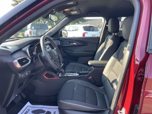 Used 2023 Chevrolet TrailBlazer RS w/ Convenience Package FWD image 16
