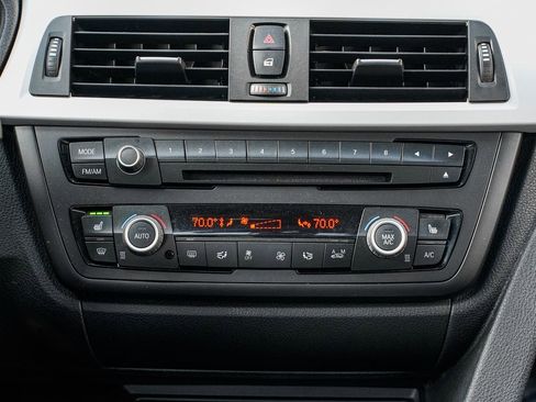 Used 2013 BMW 328i xDrive Sedan image 13