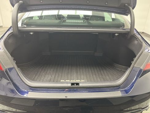 Used 2021 Toyota Camry SE w/ Cold Weather Package image 28