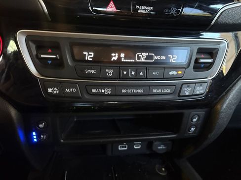 Used 2024 Honda Passport Black Edition image 18