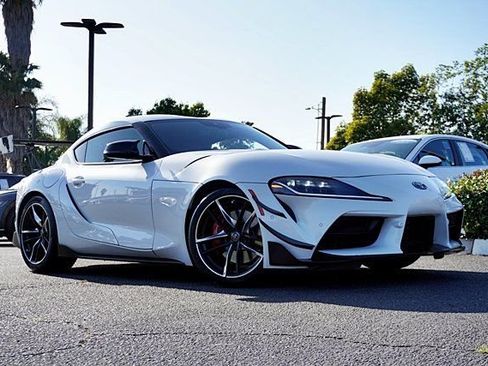 Used 2021 Toyota Supra Premium w/ Driver Assist Package RWD image 2