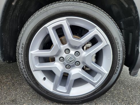 Certified 2025 Honda Passport EX-L image 19