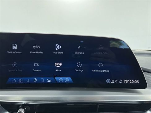 Used 2025 Cadillac Lyriq Luxury image 14