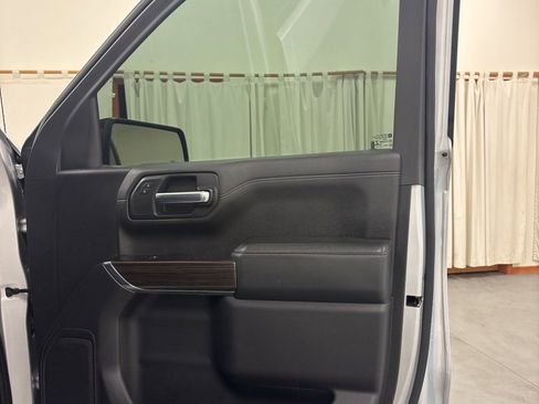 Used 2020 Chevrolet Silverado 1500 LT Trail Boss w/ Convenience Package image 29