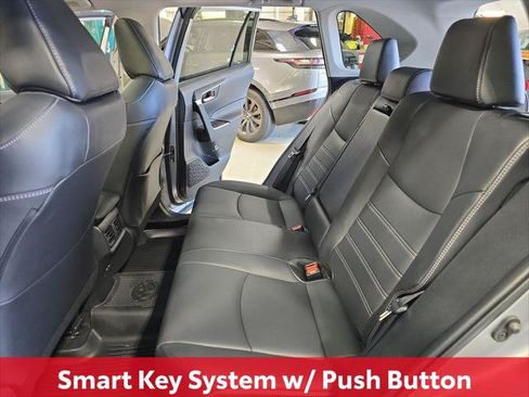 Certified 2022 Toyota RAV4 XLE Premium AWD/4WD image 18