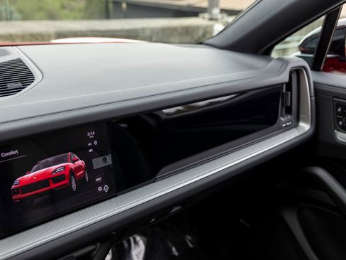 New 2026 Porsche Cayenne Coupe image 35