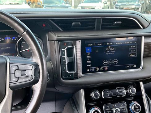 Used 2021 GMC Yukon Denali w/ Denali Premium Package AWD/4WD image 12