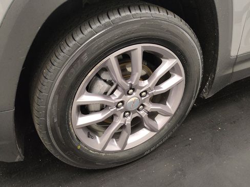 Used 2023 GMC Terrain SLT w/ Tech Package AWD/4WD image 31