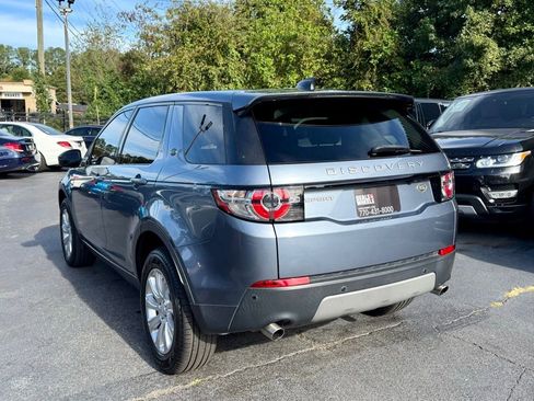 Used 2019 Land Rover Discovery Sport SE image 8