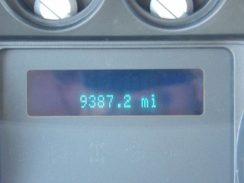 Used 2015 Ford F550 2WD Regular Cab Super Duty image 21