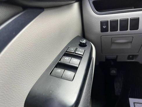 Used 2012 Ford F150 XLT w/ XLT Chrome Pkg AWD/4WD image 15