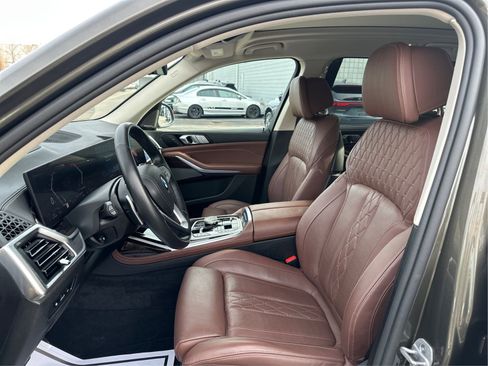 Used 2026 BMW X7 xDrive40i image 9