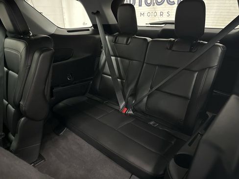 Used 2022 Ford Explorer XLT w/ Equipment Group 202A image 38